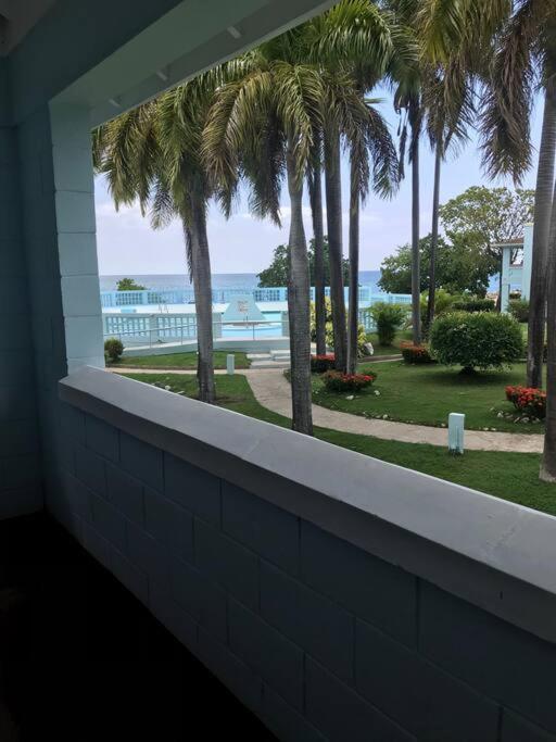 Negril Condo By The Beach Apt. 194 Point Village Экстерьер фото